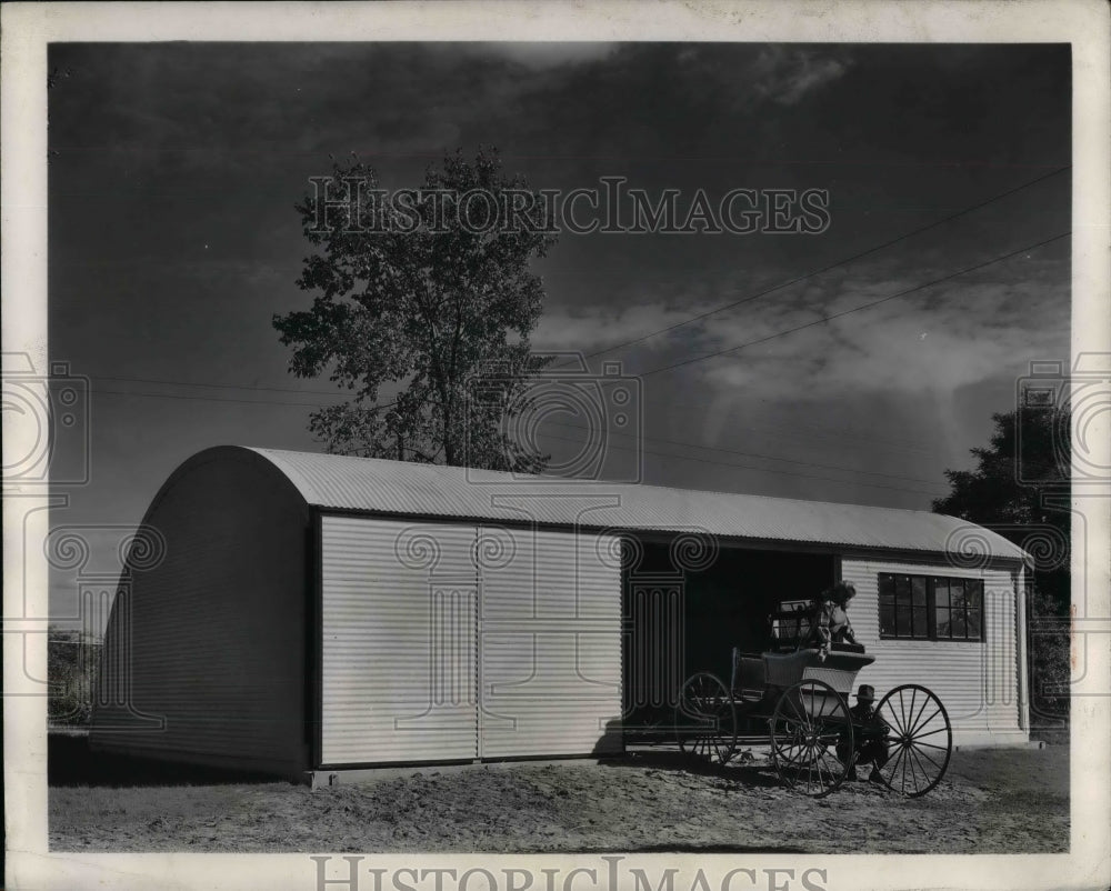 1945 Press Photo New quonset utility building barn for storage - nea20142 - Historic Images