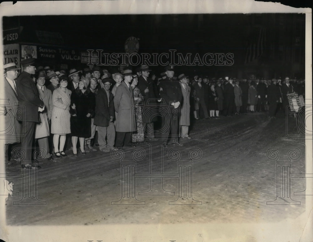 1928 Press Photo Crowd Listens Outside to Governor Smith in Newark - nea20750-Historic Images