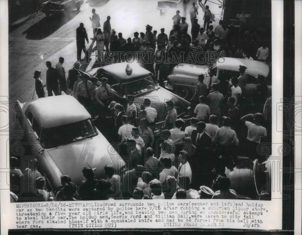 1956 Press Photo Crowd Surround Police Car, George Ford and William Hall - Historic Images