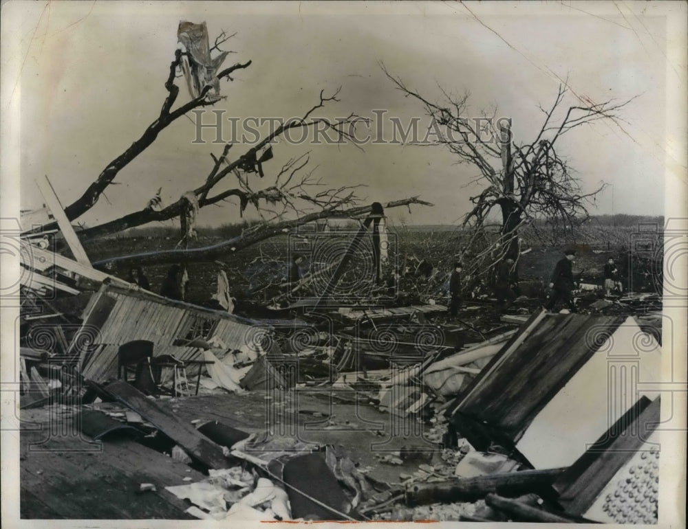 1942 Press Photo Peoria Illinois Storm Tornado Damage - nea20800 - Historic Images