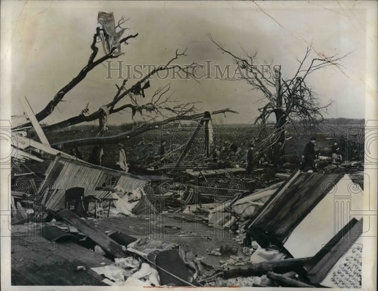 1942 Press Photo Peoria Illinois Storm Tornado Damage - nea20800 - Historic Images
