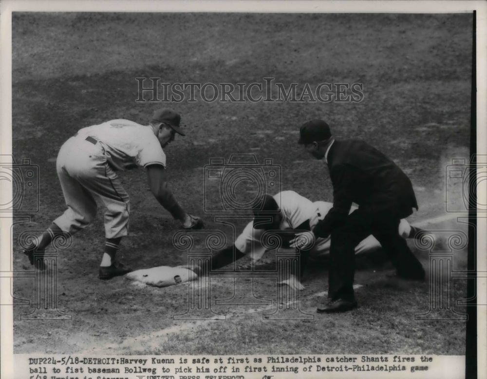1954 Detroit Tigers Harvey Kuenn Safe At First Base During Game - Historic Images