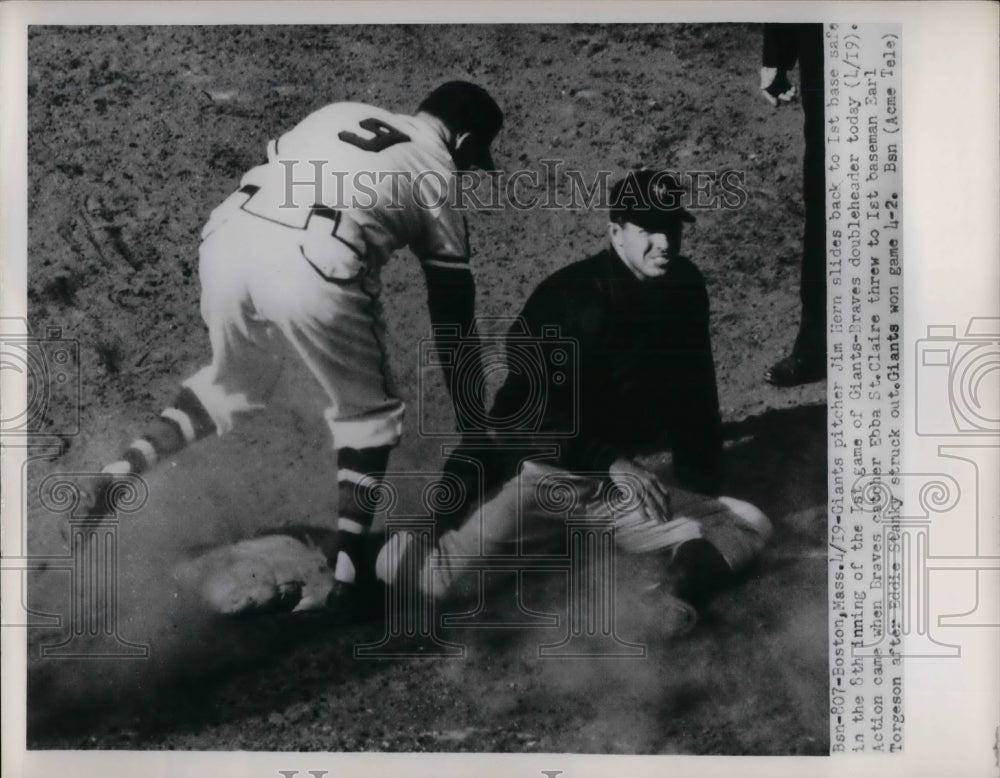 1951 Press Photo Giants Pitcher Jim Hern &amp; Braves Catcher Ebba St Clair - Historic Images