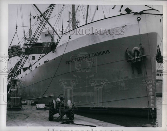 1953 Press Photo Netherlands Ocean Freighter in Toronto - Historic Images