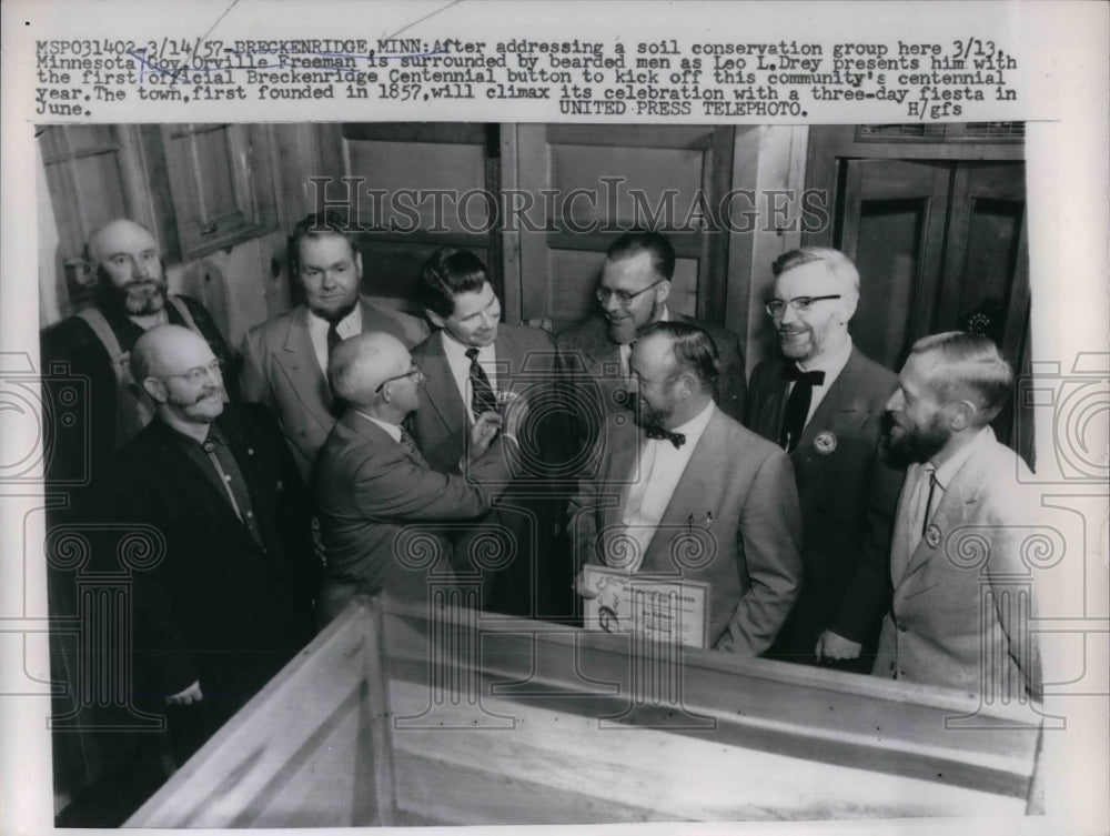 1957 Press Photo Minnesota Governor Orville Freeman &amp; Leo L. Drey In Office - Historic Images