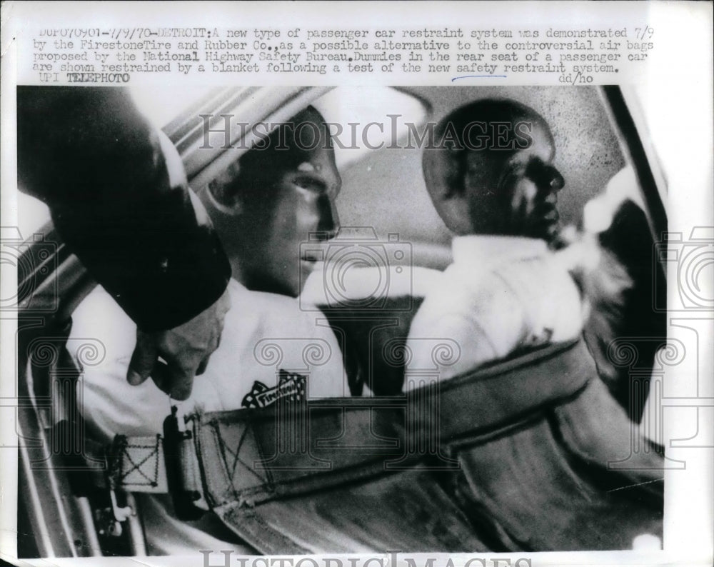 1970 Press Photo New passenger car restraint system cy Firestone Co. - Historic Images