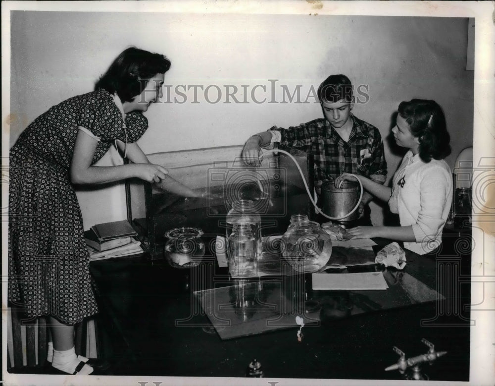 1953 Press Photo Judy Hill, Sharon Gillam &amp; John Nock of May Hgts HS - nea21163 - Historic Images