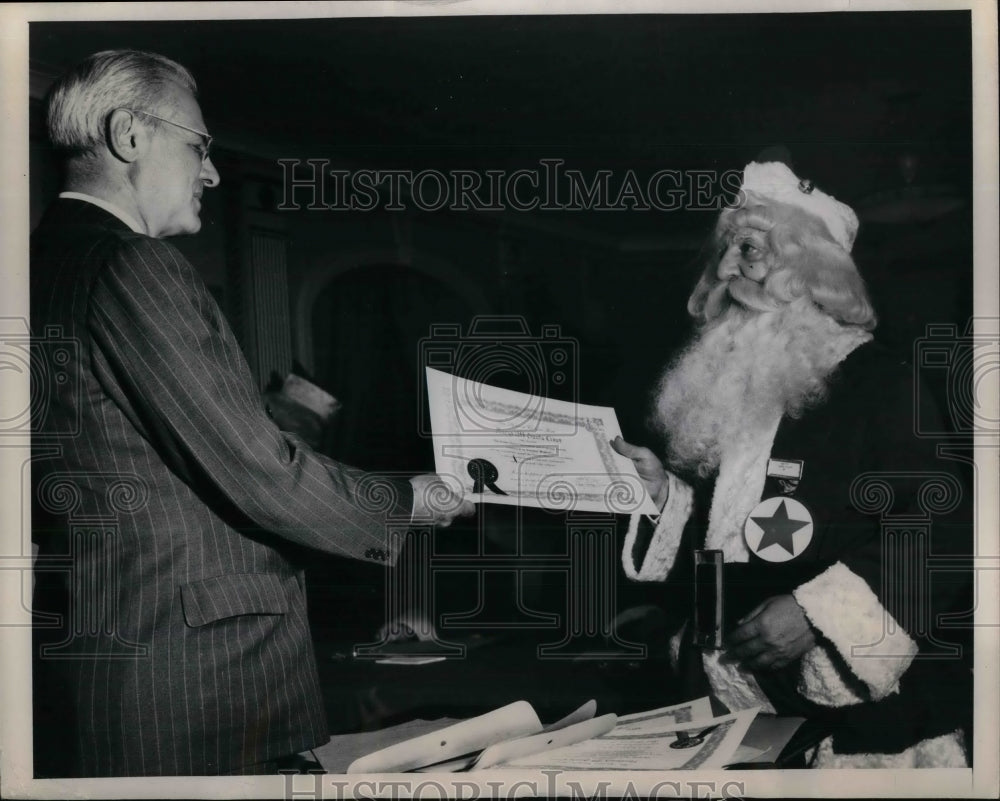 1948 Santa Claus Classes Charles W. Heght  - Historic Images
