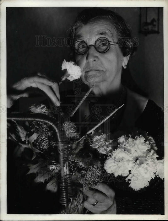 1937 Press Photo Mrs. Marie Winterfield Mothers day - nea21472 - Historic Images