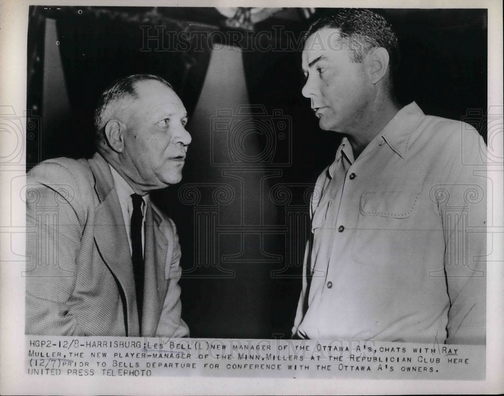 1953 Ottawa A&#39;s mgr Les Bell &amp; Ray Muller - Historic Images