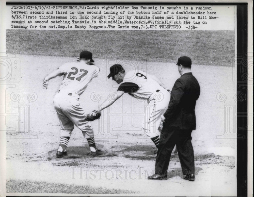 1961 Don Taussig of St. Louis Cardinals, Bill Mazeroski of Pirates - Historic Images