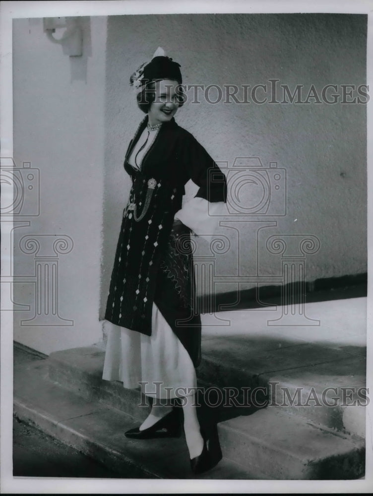 1955 Malinda Berry in Macedonian Costume  - Historic Images