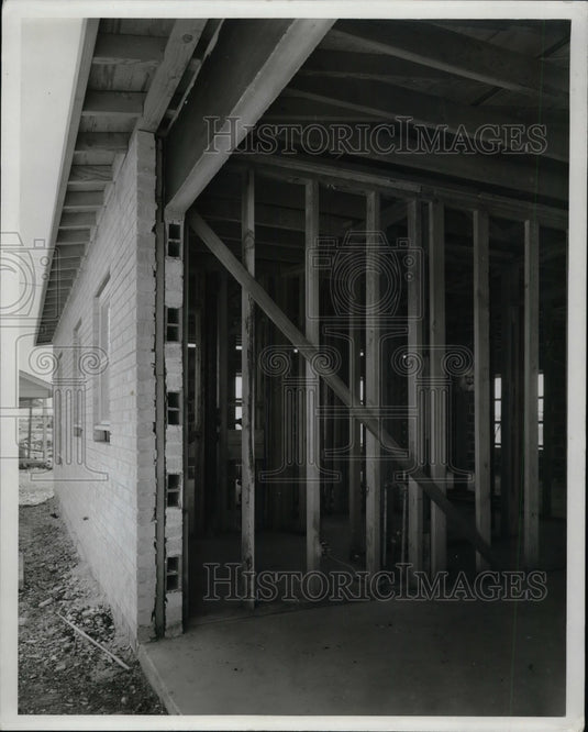 Press Photo Austin Texas Air Condition Village Austin Texas - nea21796 - Historic Images
