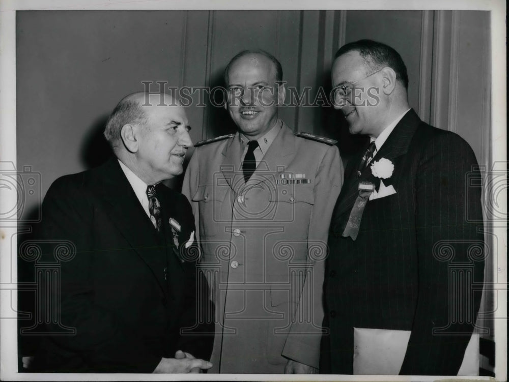 1948 Press Photo Dr. Rosco Sensenich, Rear Admiral Clifford Swanson &amp; Dr. Edward - Historic Images