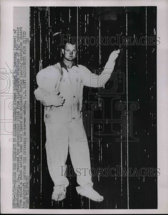 1953 Press Photo Richarrd Donovan Pilot Wo Was Rescued - Historic Images