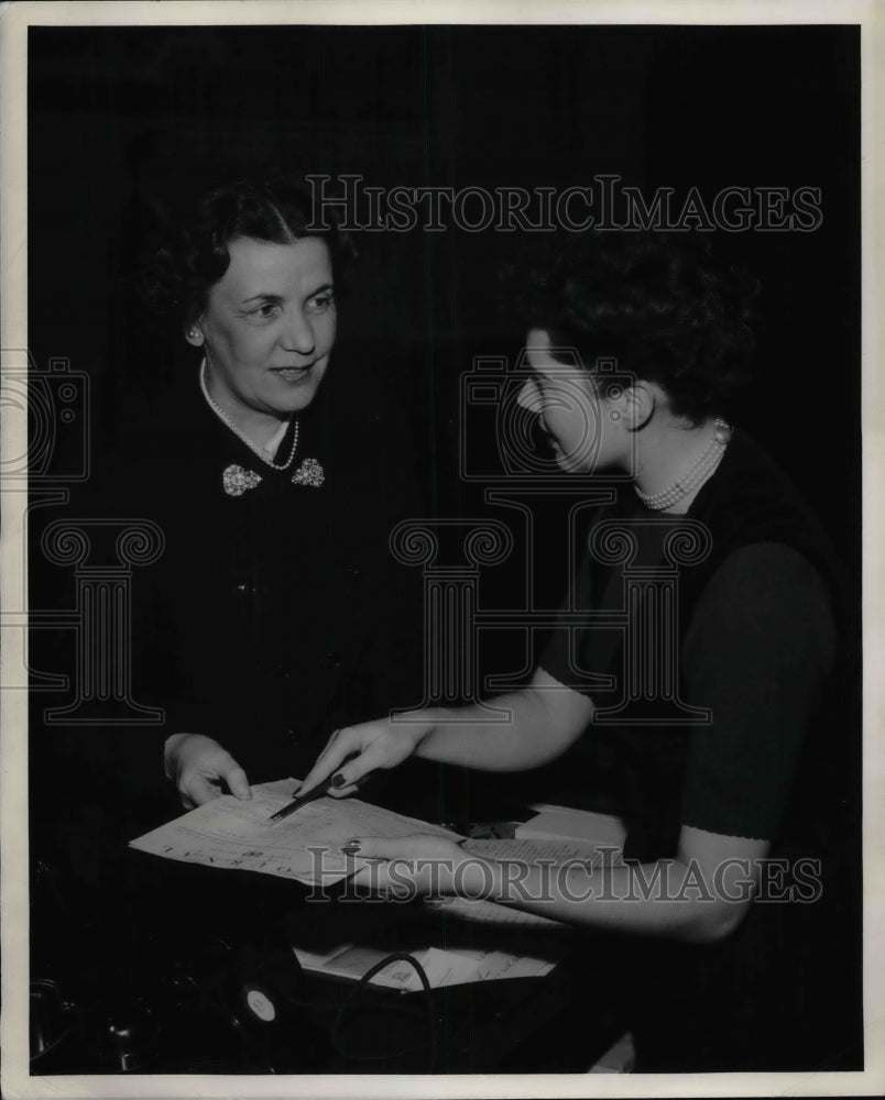 1952 Mrs Bodil Beytrup & Mrs R Wiener Delegate Aid  - Historic Images