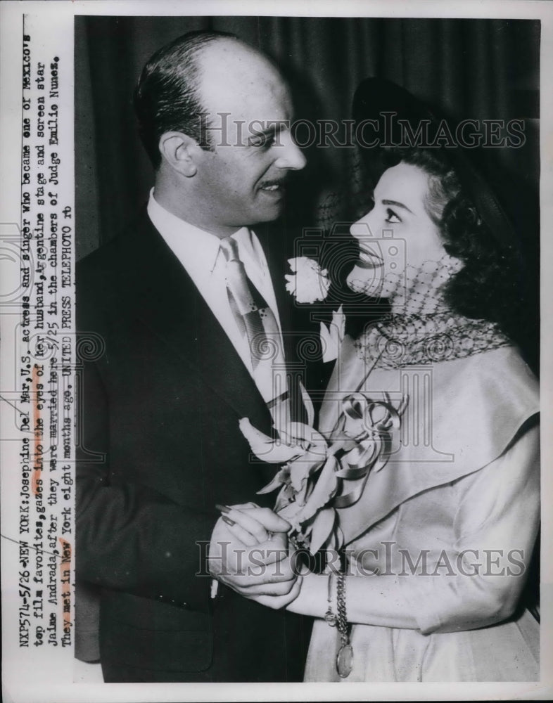1953 Press Photo Josephine Del Mar with Husband Jaime Andrada - Historic Images