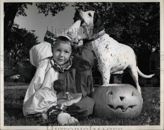 1961 Press Photo Levi Lewis, son of Mr. and Mrs. Jim Lewis, Queenie - nea22317 - Historic Images