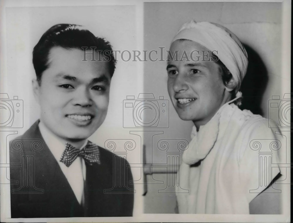 1949 Press Photo Dr. Shu Yung Wang Dr. Caroline Myers-Historic Images