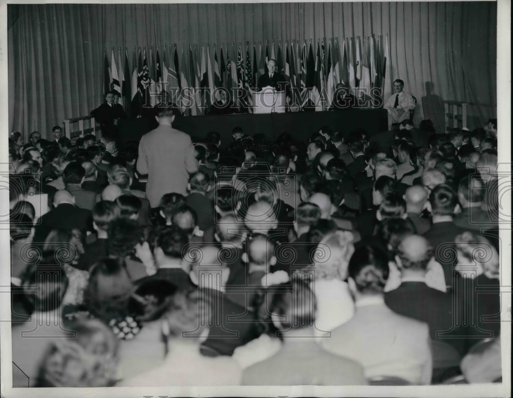 1943 Press Photo Judge Marvin Jones, P. L. Steenderghe - nea22386 - Historic Images