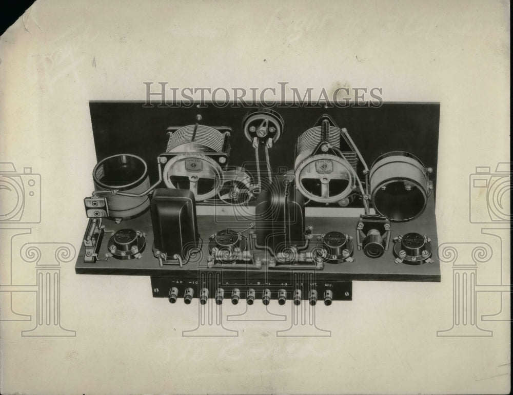 1926 Press Photo Universal Radio Set-Historic Images