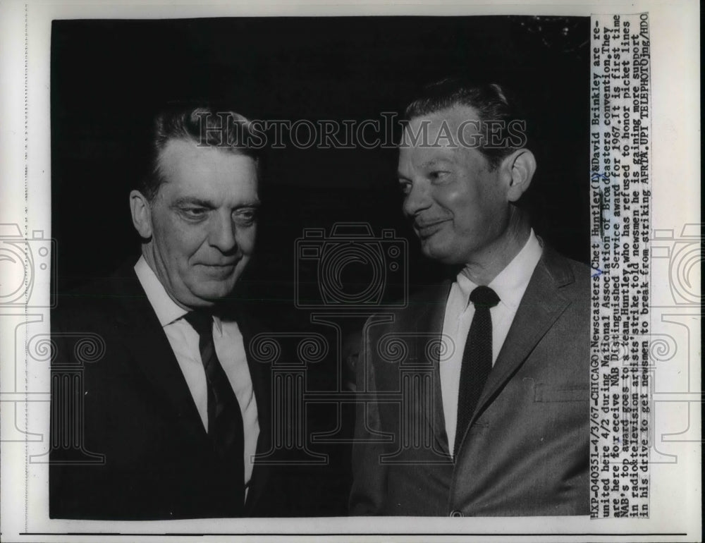 1967 Press Photo Newscasters Chet Huntley/David Brinkley Reunite NAB - Historic Images