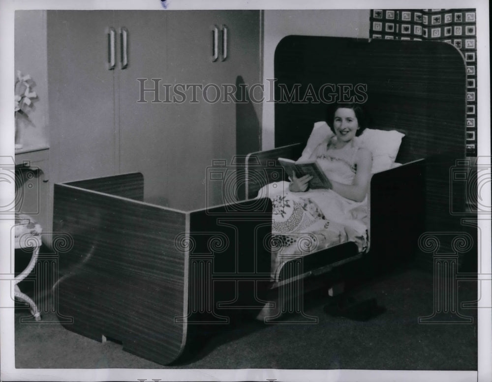 1954 Press Photo Completely Unfolded Table Can Also Become Full Length Bed - Historic Images