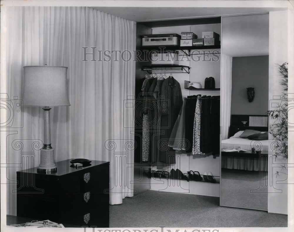 1958 Press Photo Closet with Mirrored Doors - nea23551 - Historic Images