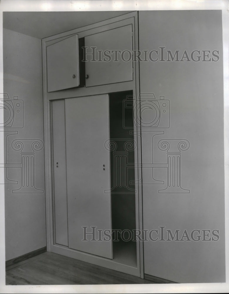 1954 Press Photo Panelply Lamination of Preswood Panels for Cabinet Doors-Historic Images