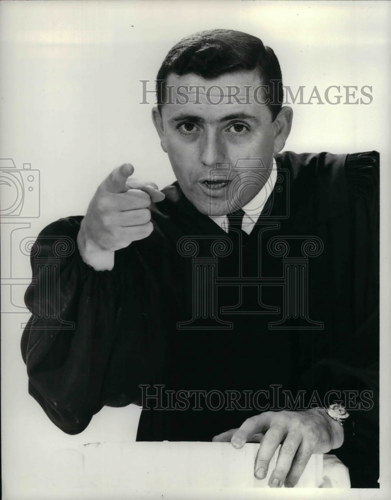 1961 Press Photo Dr Edgar Allan Jones Jr, Prof of Law, UCLA - nea24050 - Historic Images