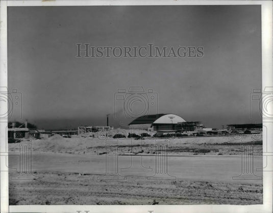 1942 Press Photo Buildings Being Constructed At Air Lab In Cleveland, Ohio - Historic Images