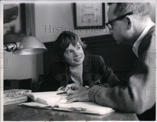 1962 Press Photo Arden Petting Tutors Bruce On Math Lesson - nea24122 - Historic Images