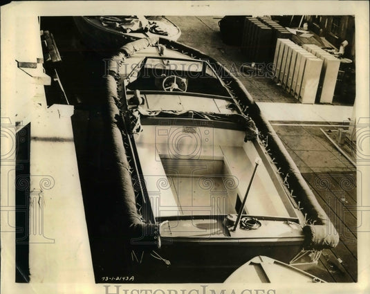 1943 Airfoam Equipped US Navy Personnel Boat - Historic Images