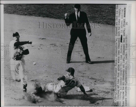 1950 A's Elmer Valo vs Boston's Chapman - Historic Images
