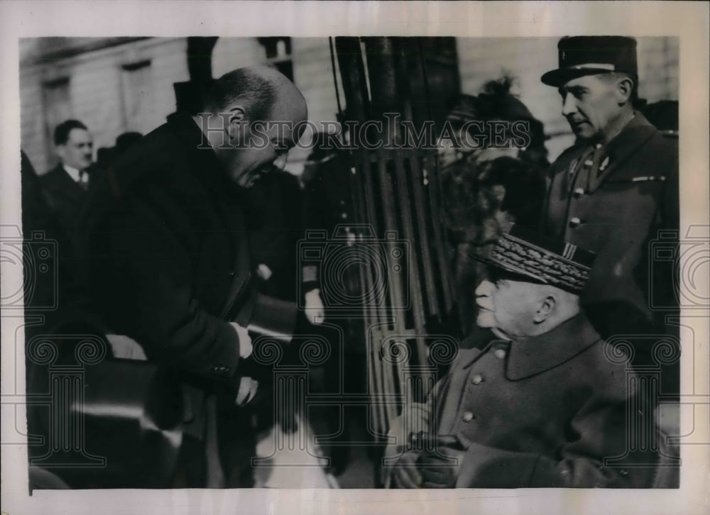 1937 Press Photo Amb. Din William C.Bullitt bows to Gen.Franchet d&#39;Esperey - Historic Images