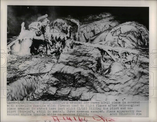 1950 Press Photo Air Force AT-11 Plane Wreckage in Long Beach California - Historic Images