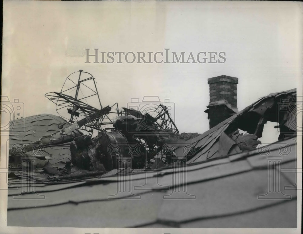 1946 Press Photo Passenger plane crash at Ft Worth Texas - nea25487 - Historic Images