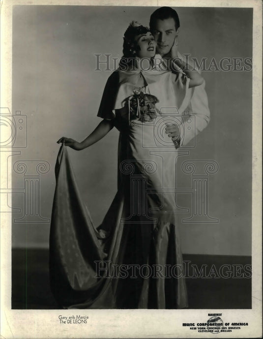 Press Photo Gary & Marcia "The De Leons" singers - Historic Images