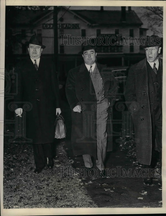 1937 John Mantague & attys James Noonan, Al Forthmiller in NY - Historic Images