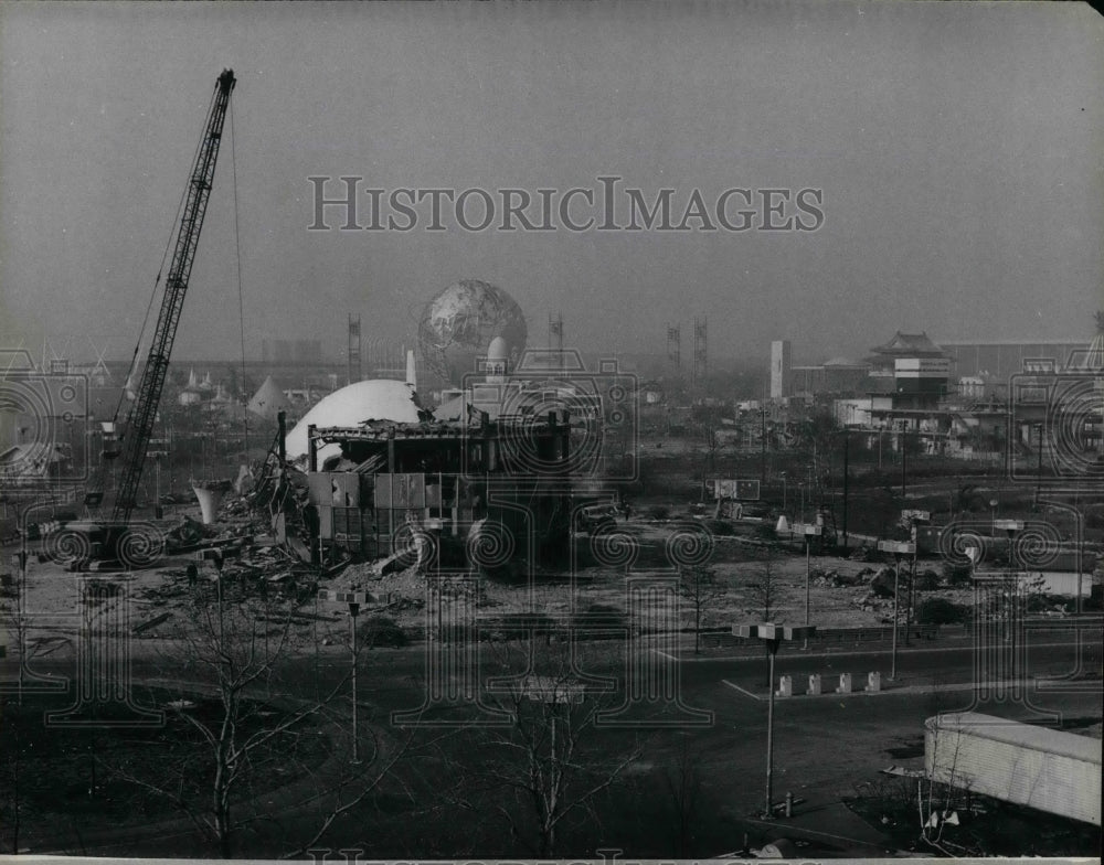 1966 View of World's Fair grounds New York filled with garbage - Historic Images