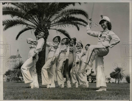 1937 Annabelle Weihl, Dot Haley, Joy Stwart, Maxin Kaney, Lorraine - Historic Images