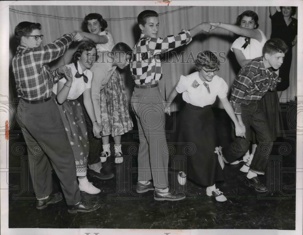 1953 Press Photo Square Dance Gala Wilfed McKelvry Chrol Zornow Mary Ellen Cook - Historic Images