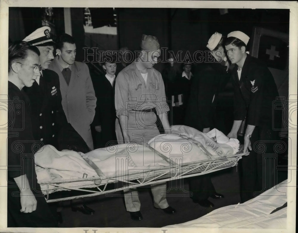 1946 Press Photo Jacqueline Murtaugh, Lt. Glenn Williams, Ben Buchalter &amp; Robert-Historic Images