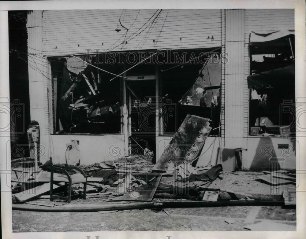 1947 Press Photo The Pauline Beauty Parlor blast killed 10 persons &amp; 35 injured - Historic Images