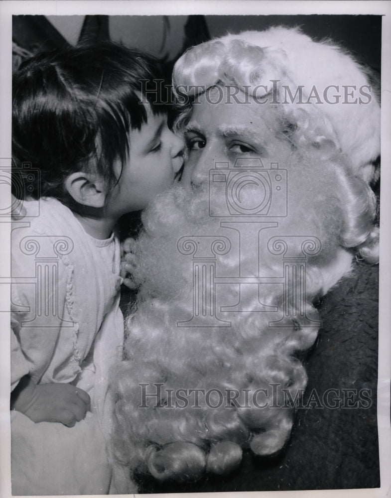 1954 Press Photo Arelene Fitszpatrick Dr. Darcols Arzeno New York St. Clares - Historic Images