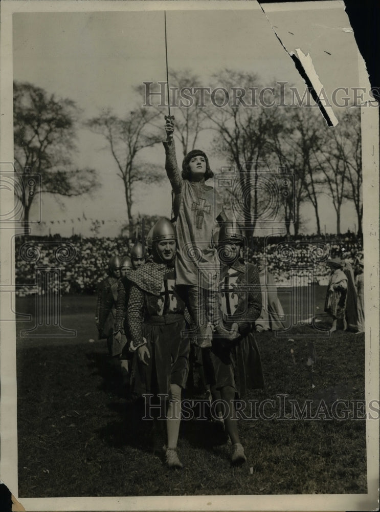 1920 Press Photo Joan of Arc pageant with Virginia Madigan in NY - nea27691 - Historic Images