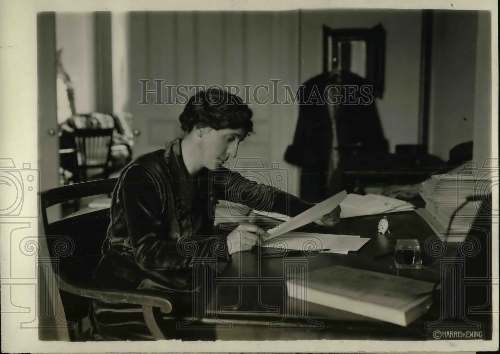 1919 Mary Stewart, Sec of Woman&#39;s Republican Congressional Committee - Historic Images