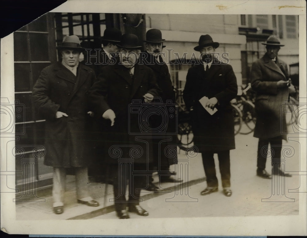 Press Photo French Delegates League of nations Aristide Briand - nea27858-Historic Images