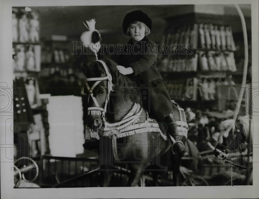 1922 Decorated Horse with New Owner in London Store - Historic Images