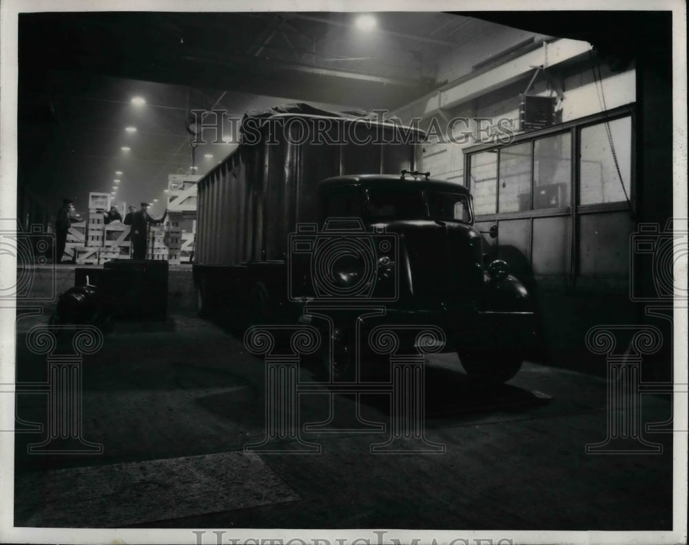 1941 Press Photo Scene from the East Pittsburgh Westinghouse Works where trucks - Historic Images